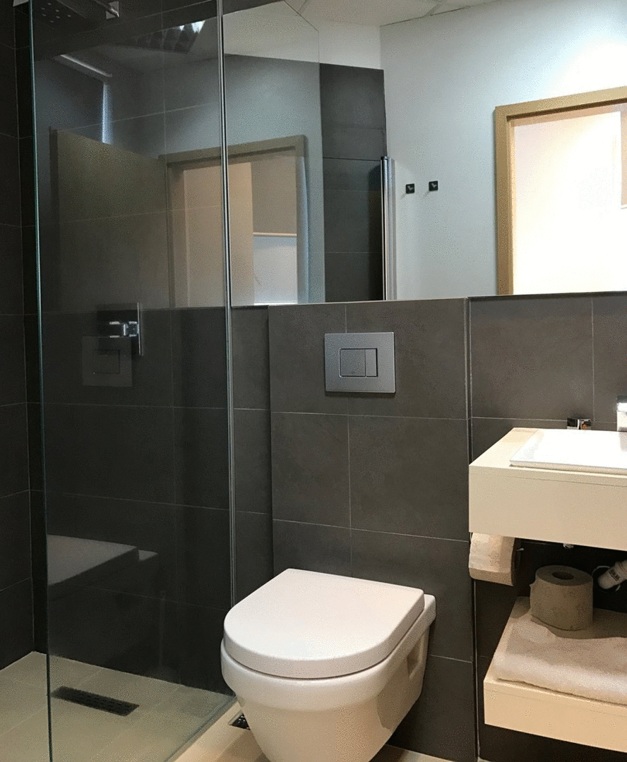 Double room with private bathroom